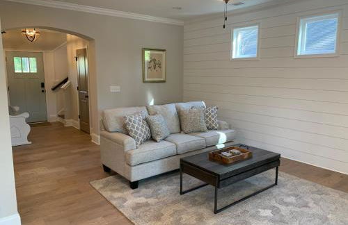 Fully Fenced & Fitted 4BR Near LakePoint Sports - Foto 48