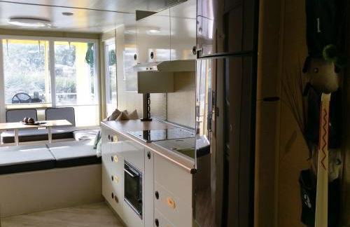 Traumhaus-auf-dem-Wasser-Modernisiertes-Hausboot-13-x-4-m - Foto 15