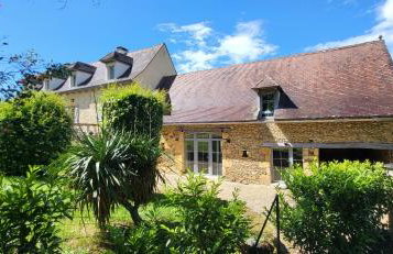 Villa de charme avec piscine entre Lot et Dordogne, au cœur de la nature - Photo 4