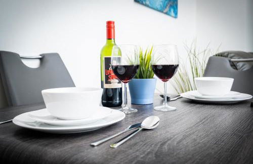 Pluxa Blue Sapphire Luxury Stay Free parking Free WIFI - Walk Everywhere, Travel, Biz, Leisure - Foto 6