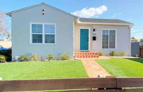 Crown Point Home w/ Cowboy Pool 2 Blocks to Bay - Foto 1