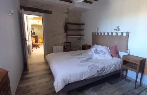 Gîte rénové avec piscine chauffée et jardin clos, à proximité des plages et de la campagne bio. - FR-1-426-531 - Foto 7