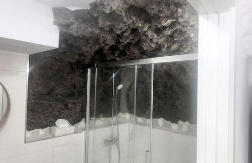 Tufia Cave Beach Home Preciosa casa cueva en frente del oceano - Foto 22