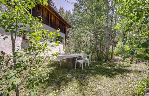 Mountain Chalet Getaway: Steps to Crystal River! - Foto 31
