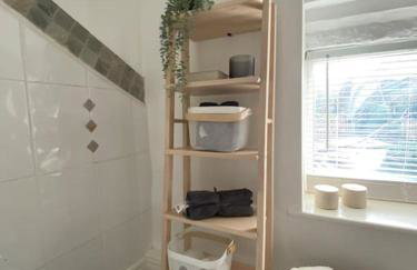 1750's cottage with open fire and beams - Foto 42