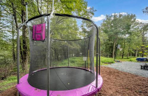 Stunning! Pocono Escape! HotTub Sauna Pool Ski Pet-Friendly Firepit Game Room Fireplace BBQ Lakes Tennis Fishing - Foto 60