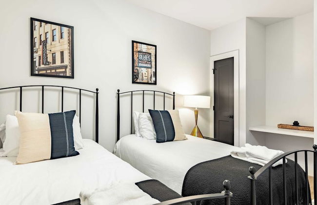 Prime Walkable Midtown Location, Pool, Gym Outlaw's Den by Avantstay - Foto 20