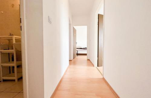 Home4Now BM01 Monteursunterkunft in Bergheim I 3 Schlafzimmer für 6 Personen I Küche I SmartTV I WiFi I Parkplatz - Foto 8