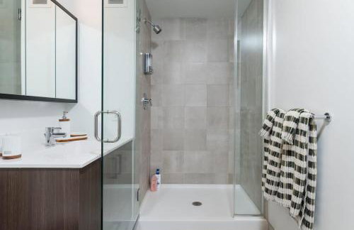 Central Penthouse Harvard MIT Spacious Gym & Work - Photo 16