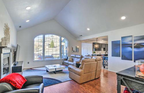 Alluring Home with Fire Pit Less Than half Mi to OIT! - Foto 5