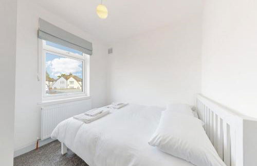 Modern 3 bedroom House with garden & private parking - Foto 13