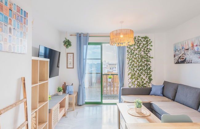 Skysea Malaga Centro frente al Rio - Photo 19