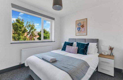 Group-Friendly 4-BR Home with Space & Comfort - Foto 20