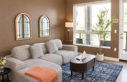 Resort-Style APT with Pool, Gym & Parking 10min to Disneyland - Foto 61