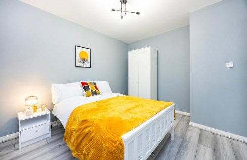 Modern 2 Bed Flat 2 Min Walk to Brockley Station - Photo 1