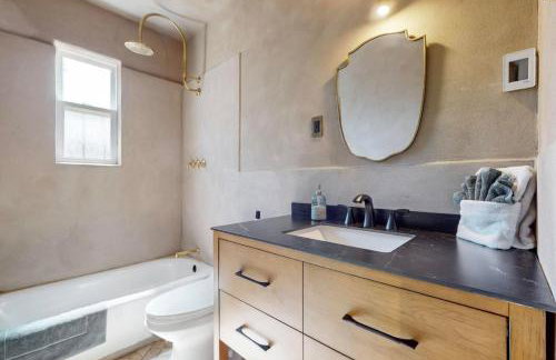 King Bed Centrally Located - Foto 3