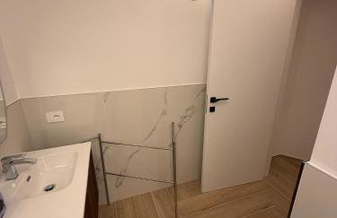 Elegante suite con box privato e vista - Foto 8