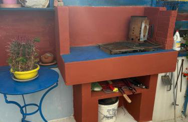 2-Bedroom Blue & White House with Garden and Beach - Foto 3