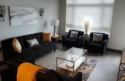 Gorgeous High-Rise On The River - Foto 1