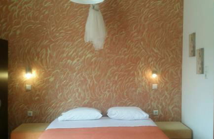 Elia Meronas - Photo 40