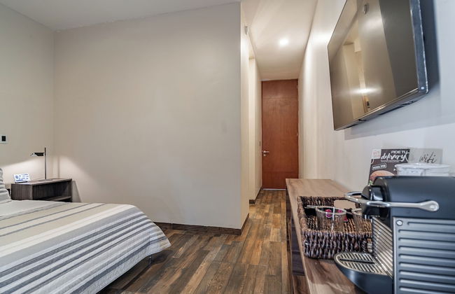 Luxurious 5-bedroom House With Air-conditioning & Private Rooftop in Juriquilla - Foto 4