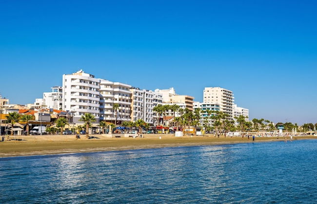 Flora Beachfront Larnaca Finikoudes - Foto 20