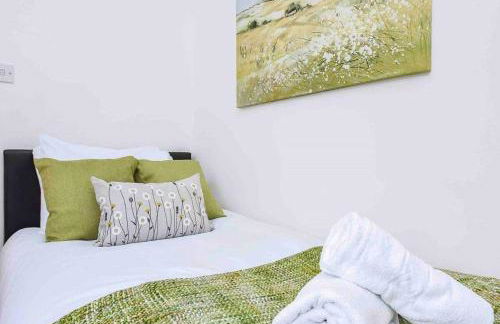 Relaxed Crouch Hill Getaway by MoreThanStays - Foto 11