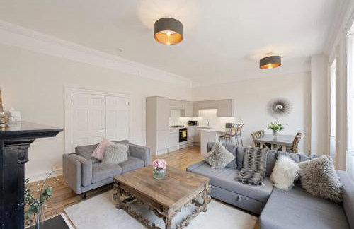 Large Luxury City Centre Flat with Balcony - Foto 8