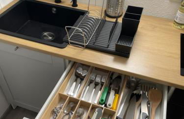 Sky Studio Apartment 1,5 Zimmer für 4 Leute Zentral 35qm S-Bahn Mercedes Benz - Foto 25