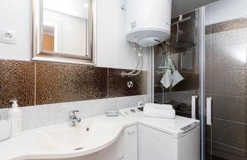 Holiday House Antique - Photo 31