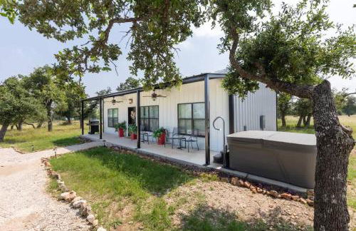 La Casita: Hot-tub & Firepit, 15 min to Fred! - Photo 43