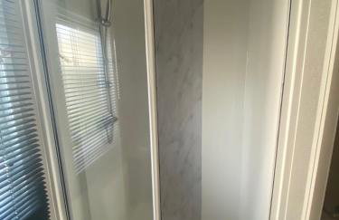 Coghurst Hall Holiday Home Sleeps 6, 2 bedrooms - Foto 16