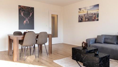 Franzi am Bahnhof - Foto 5