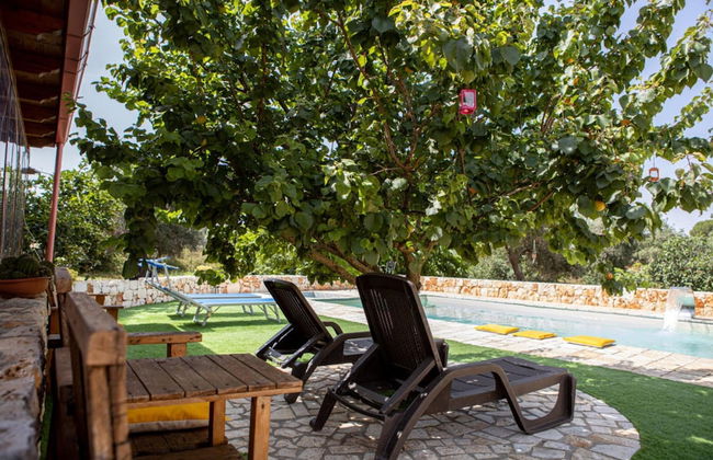 Trullo Nonna Netta con Piscina Idromassaggio e Area Giochi - Foto 55