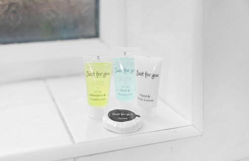 3 Bedroom House - Garden - Parking - Interior Designed - Netflix - Wifi - 52H - Foto 19