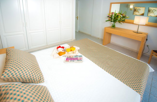 Ona el Marqués Resort - Photo 6