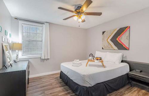 Cute & Cozy - Minutes from Downtown & BNA - Foto 9