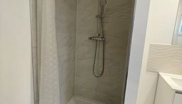 Les Chalets du Mancel - Chalet Tennessee - 500 m Bouleries Jump , 10 min du circuit des 24h - Foto 3