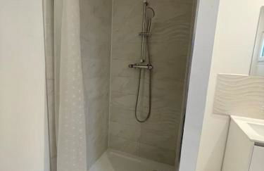 Les Chalets du Mancel - Chalet Tennessee - 500 m Bouleries Jump , 10 min du circuit des 24h - Foto 3