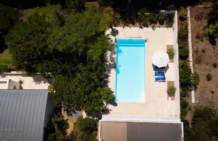 Edles Apartment in Architektenvilla mit großem Pool, Sauna, Dachterrasse und malerischem Garten - Foto 9