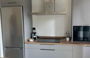 Piso Deluxe con Balcón Cerca del Casco Viejo - Foto 6