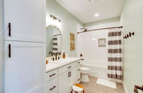 Charming Florence Home with Fire Pit and River Views! - Foto 12