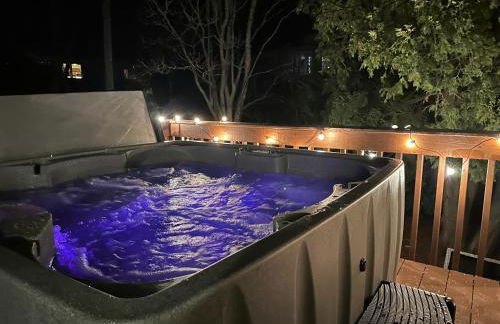 Hot Tub, Electric Bikes, Solo Stove, Projector, Smores - Foto 10