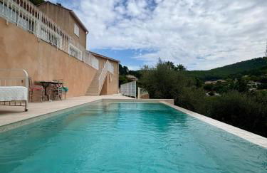 Charmant T2 avec terrasse, piscine et jardin - Foto 31