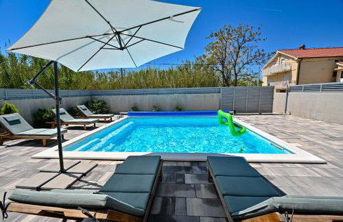 Holiday house Sara with heated pool - Photo 35