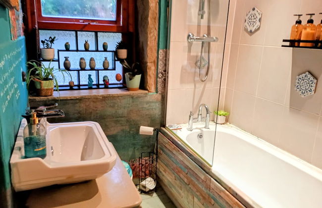 Eclectic Artists Cottage in Bohemian Hebden Bridge - Foto 16