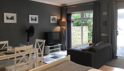 Self-contained Apartment - Foto 1