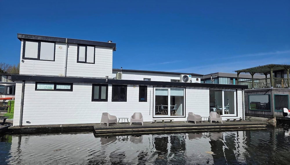 HouseBoat the NEW LAKE - Foto 1, Imagem principal