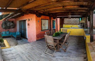 La casa di Eolo rivolta al tramonto - Foto 1