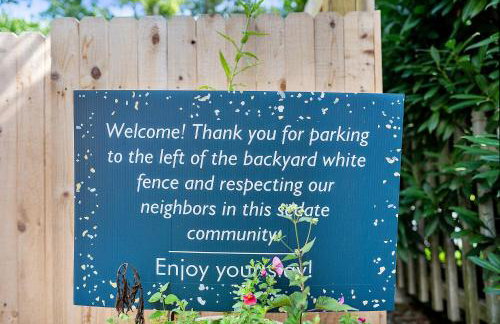 Main Line Manor 3BR with King Beds & Patio & Backyard - Foto 32